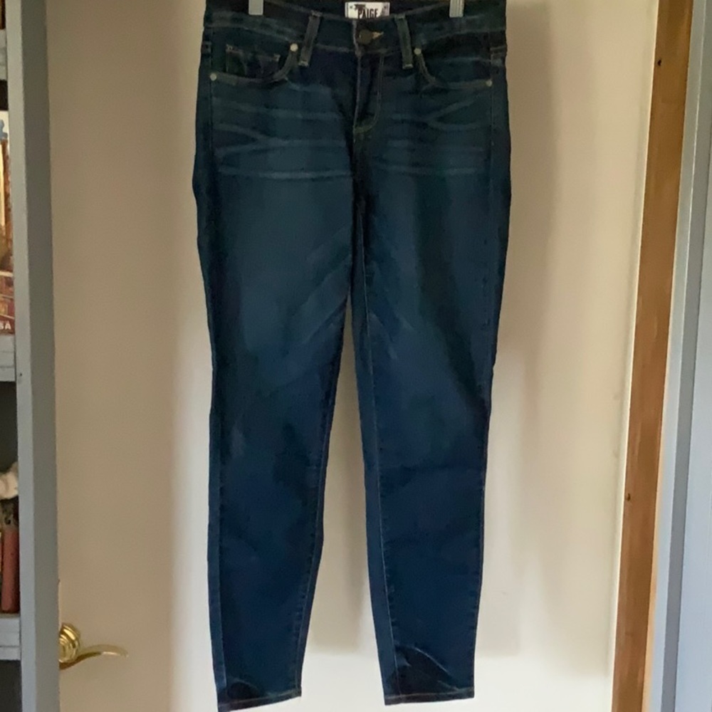 Paige Denim 'Verdugo Crop' Cropped Denim Jeans in a Dark Wash (26W X 26L)
